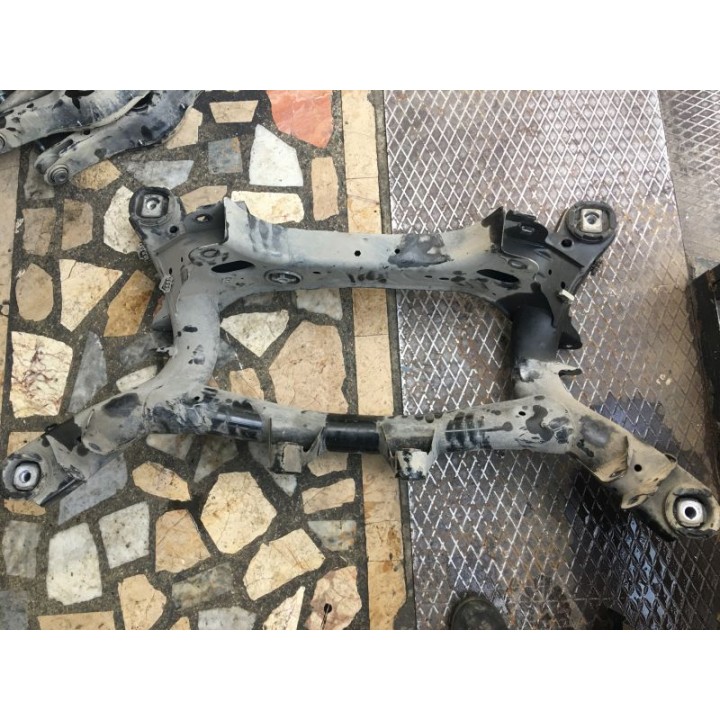 F30 Arka Travers - bmwcikma.net