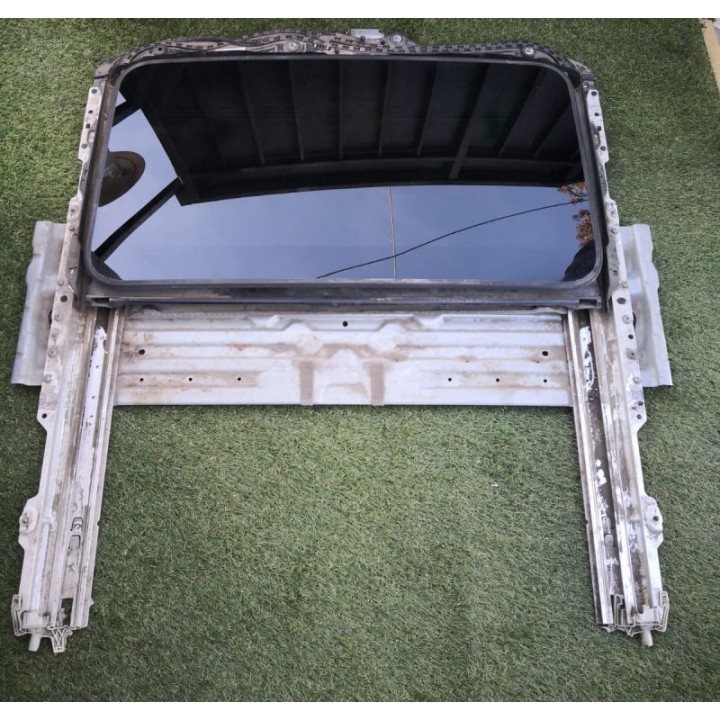 BMW F30 Sunroof Camı Kasası - bmwcikma.net